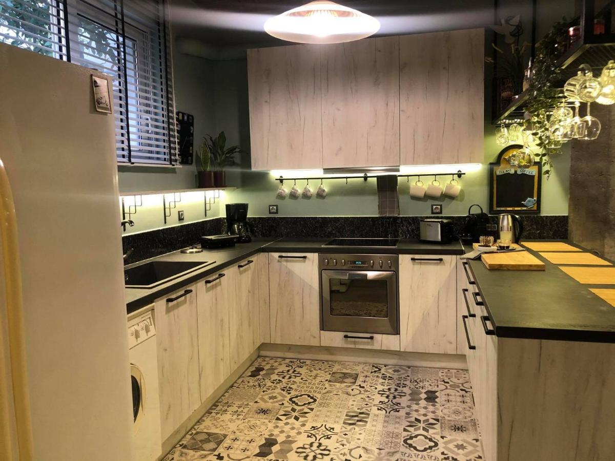 Amazing Semi-Basement Art Apartment Easy Walk To Nafplio Centre Buitenkant foto
