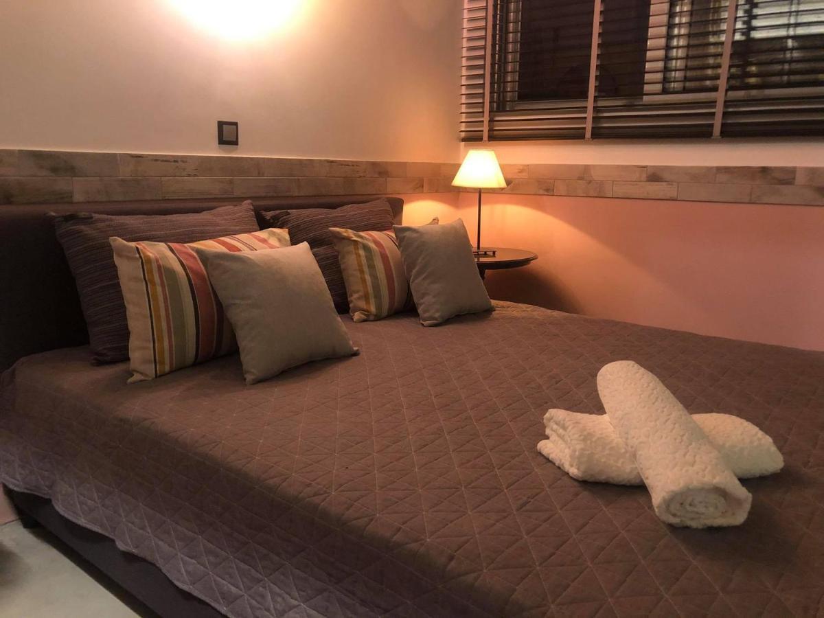 Amazing Semi-Basement Art Apartment Easy Walk To Nafplio Centre Buitenkant foto